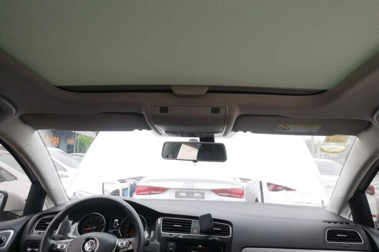 Used Volkswagen Golf 2019 200TSI DSG Comfort & Ambition Edition China VI Standard Headliner