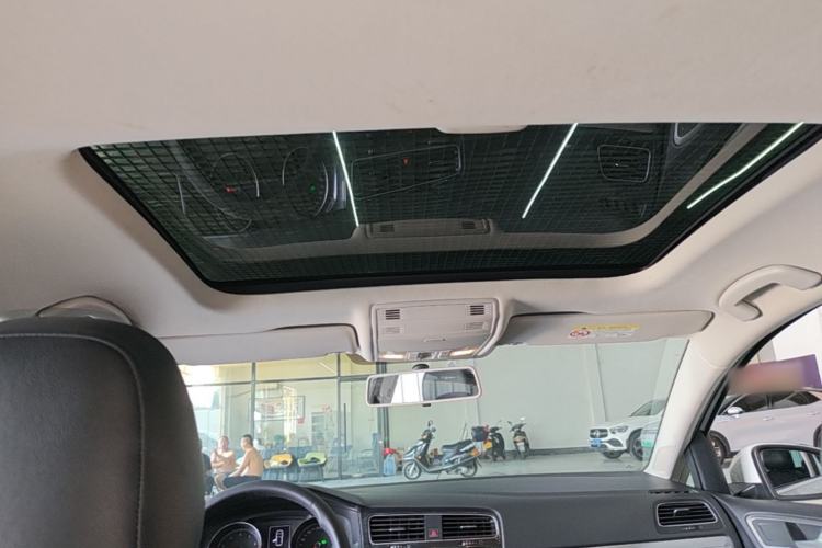 Used Volkswagen Golf 2019 200TSI DSG Comfort & Ambition Edition China VI Standard Headliner