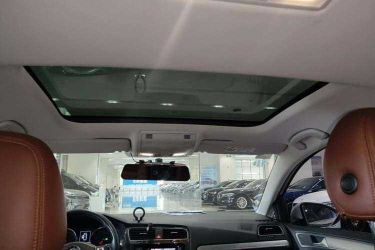 Used Volkswagen Golf 2019 200TSI DSG Comfort & Ambition Edition China VI Standard Headliner