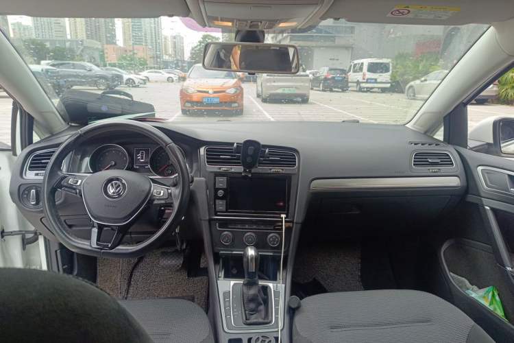 Used Volkswagen Golf 2019 280TSI DSG Comfort Version China VI Standard Headliner