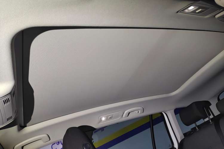 Used Volkswagen Golf 2019 1.8TSI Travel Edition Headliner