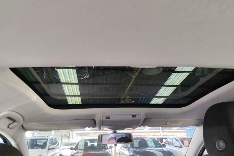 Used Volkswagen Golf 2019 200TSI DSG Comfort & Ambition Edition China VI Standard Headliner