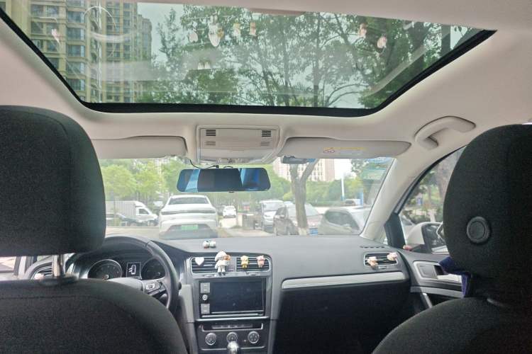 Used Volkswagen Golf 2019 200TSI DSG Comfort & Ambition Edition China VI Standard Headliner