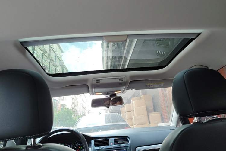 Used Volkswagen Golf 2019 200TSI DSG Comfort & Ambition Edition China VI Standard Headliner