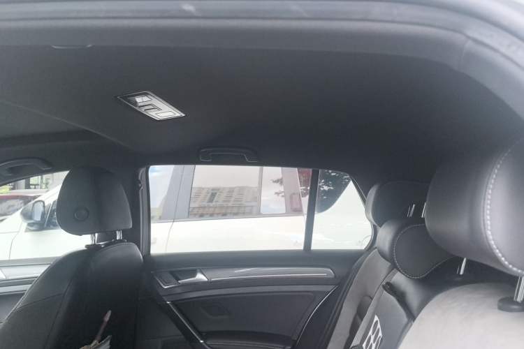 Used Volkswagen Golf 2019 280TSI DSG R-Line Model China V Standard Headliner