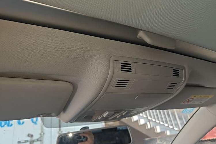 Used Volkswagen Golf 2019 200TSI DSG Comfort & Ambition Edition China VI Standard Headliner