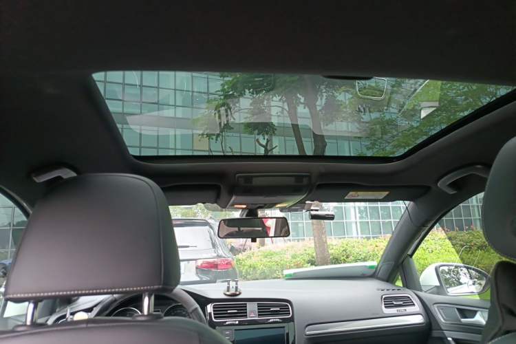 Used Volkswagen Golf 2019 280TSI DSG R-Line Model China V Standard Headliner