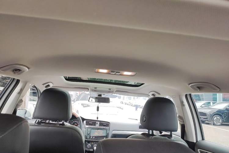Used Volkswagen Golf 2019 280TSI DSG Comfort Version China VI Standard Headliner