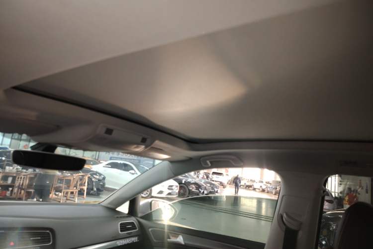 Used Volkswagen Golf 2019 1.8TSI Travel Edition Headliner