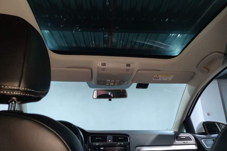 Used Volkswagen Golf 2019 200TSI DSG Comfort & Ambition Edition China VI Standard Headliner