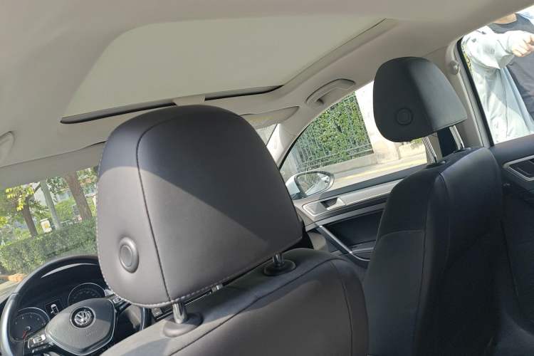 Used Volkswagen Golf 2019 280TSI DSG Comfort Version China VI Standard Headliner