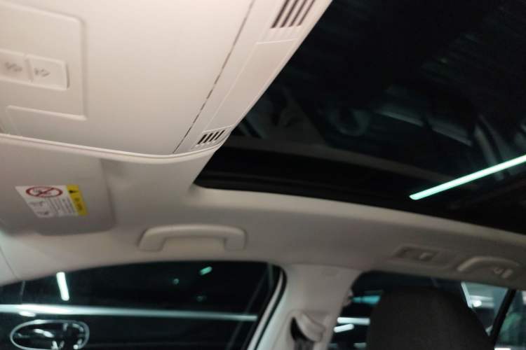 Used Volkswagen Golf 2019 1.8TSI Travel Edition Headliner