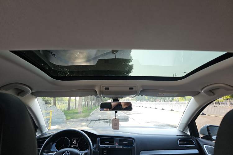 Used Volkswagen Golf 2019 280TSI DSG Comfort Version China VI Standard Headliner