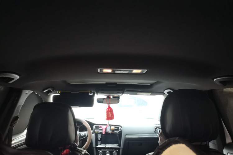 Used Volkswagen Golf 2019 280TSI DSG R-Line China VI Standard Headliner