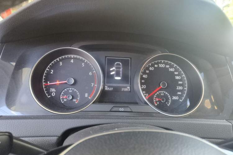 Used Volkswagen Golf 2019 200TSI DSG Comfort & Ambition Edition China VI Standard Instrument Cluster