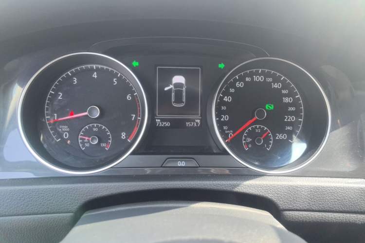 Used Volkswagen Golf 2019 280TSI DSG Comfort Version China VI Standard Instrument Cluster