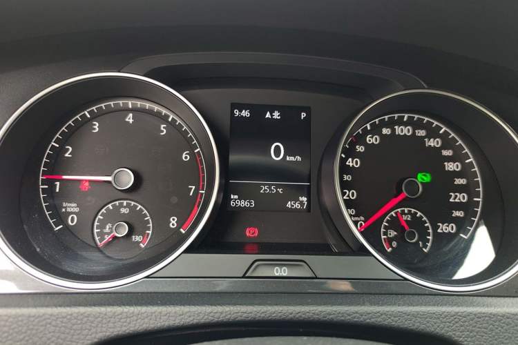 Used Volkswagen Golf 2019 280TSI DSG Comfort Version China VI Standard Instrument Cluster