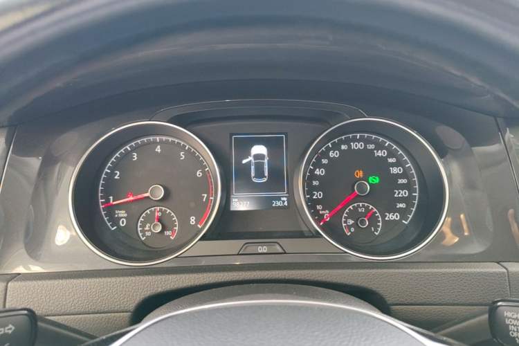 Used Volkswagen Golf 2019 280TSI DSG Comfort Version China VI Standard Instrument Cluster