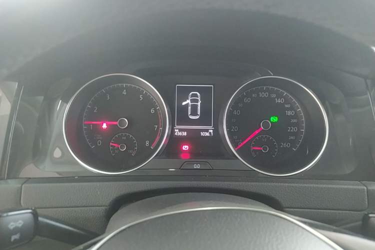 Used Volkswagen Golf 2019 200TSI DSG Comfort & Ambition Edition China VI Standard Instrument Cluster