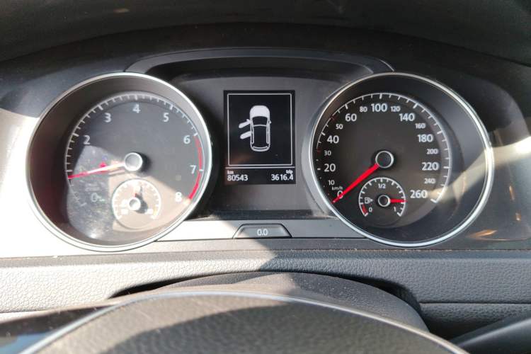 Used Volkswagen Golf 2019 200TSI DSG Comfort & Ambition Edition China VI Standard Instrument Cluster