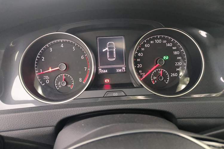Used Volkswagen Golf 2019 280TSI DSG Comfort Version China VI Standard Instrument Cluster