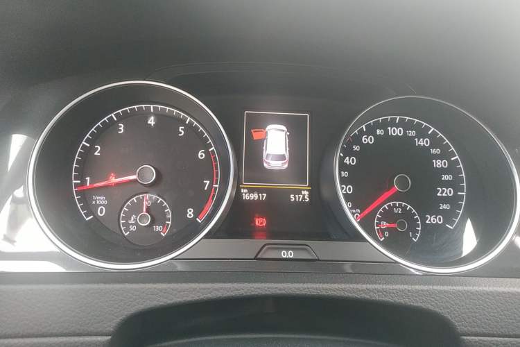 Used Volkswagen Golf 2019 1.8TSI Travel Edition Instrument Cluster