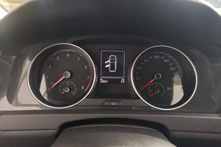 Used Volkswagen Golf 2019 200TSI DSG Comfort & Ambition Edition China VI Standard Instrument Cluster