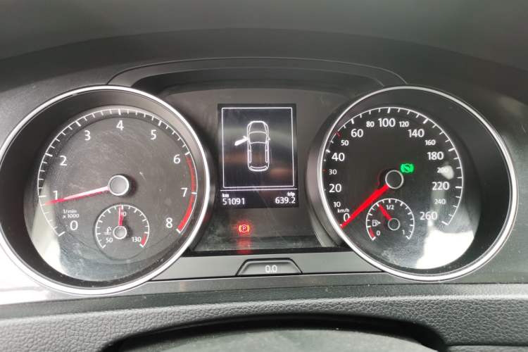 Used Volkswagen Golf 2019 280TSI DSG Comfort Version China VI Standard Instrument Cluster