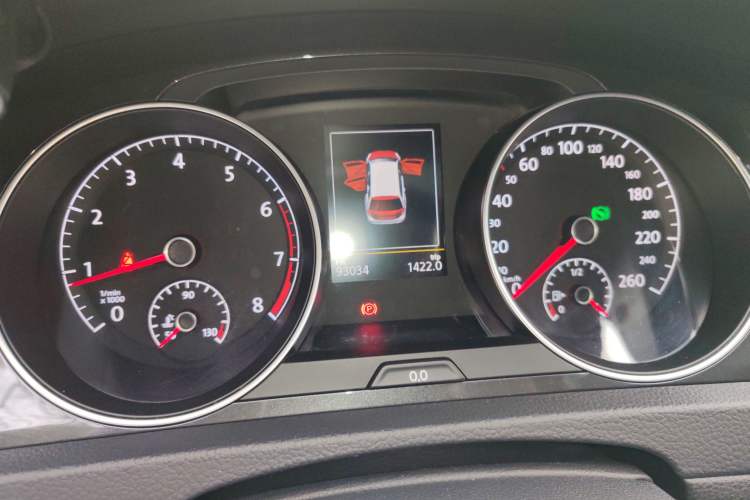 Used Volkswagen Golf 2019 1.8TSI Travel Edition Instrument Cluster
