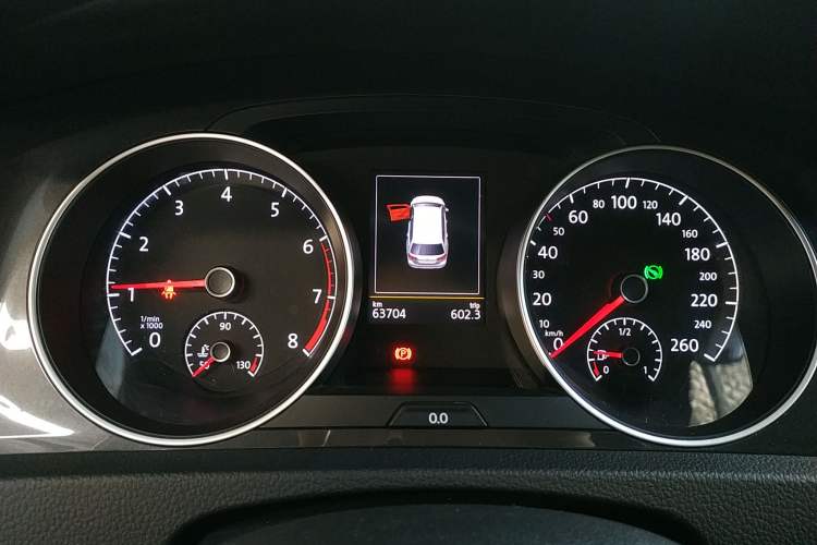Used Volkswagen Golf 2019 1.8TSI Travel Edition Instrument Cluster