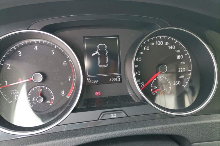 Used Volkswagen Golf 2019 200TSI DSG Comfort & Ambition Edition China VI Standard Instrument Cluster