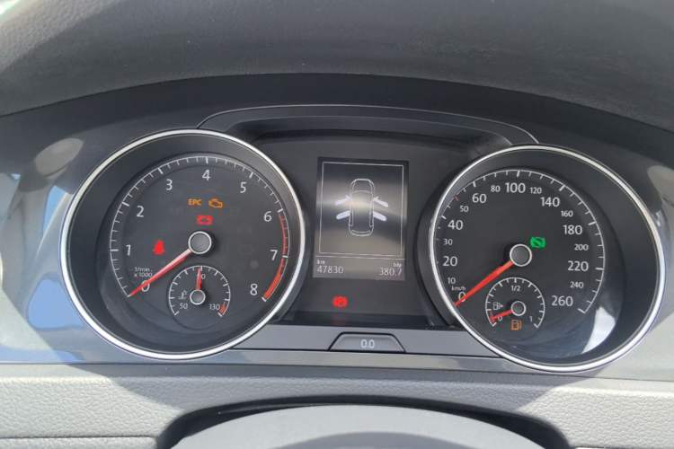 Used Volkswagen Golf 2019 200TSI DSG Comfort & Ambition Edition China VI Standard Instrument Cluster
