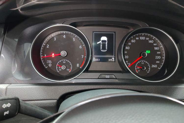 Used Volkswagen Golf 2019 200TSI DSG Comfort & Ambition Edition China VI Standard Instrument Cluster