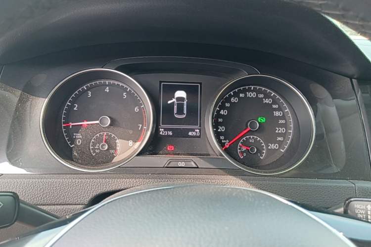 Used Volkswagen Golf 2019 200TSI DSG Comfort & Ambition Edition China VI Standard Instrument Cluster