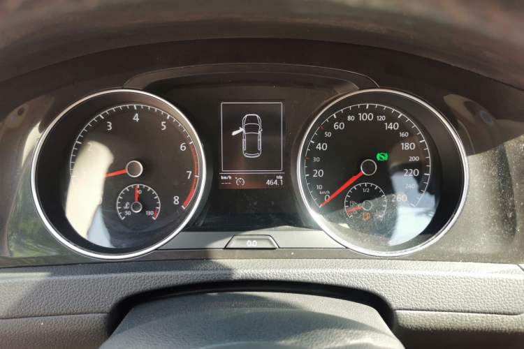 Used Volkswagen Golf 2019 280TSI DSG Comfort Version China VI Standard Instrument Cluster