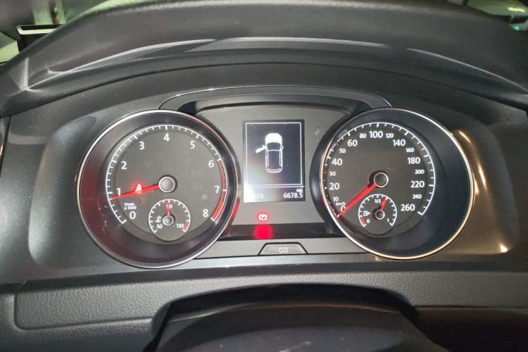 Used Volkswagen Golf 2019 280TSI DSG Luxury Version China VI Standard Instrument Cluster