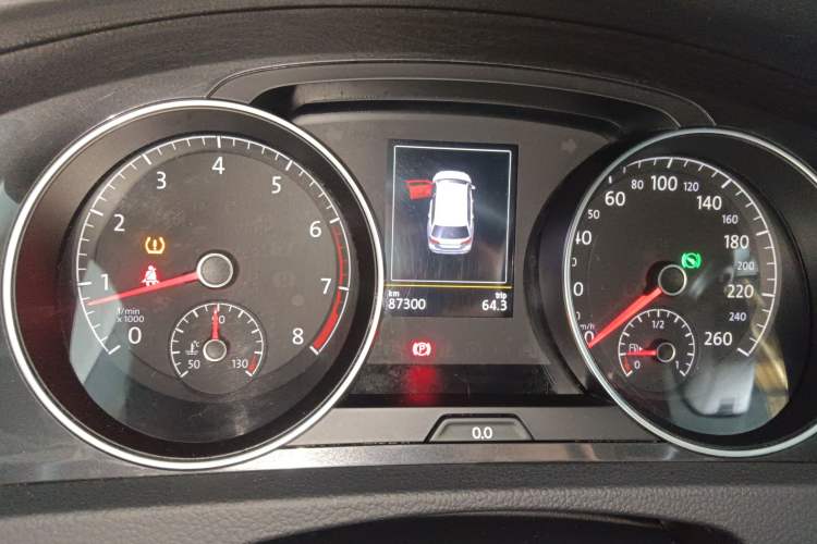 Used Volkswagen Golf 2019 1.8TSI Travel Edition Instrument Cluster