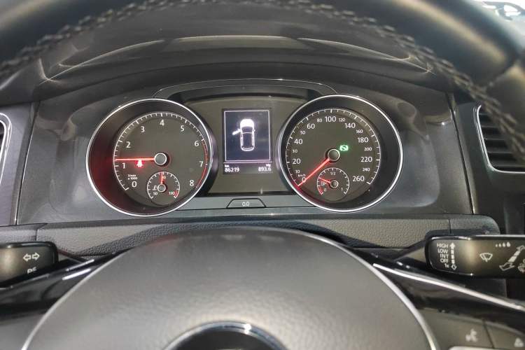 Used Volkswagen Golf 2019 280TSI DSG Luxury Version China VI Standard Instrument Cluster