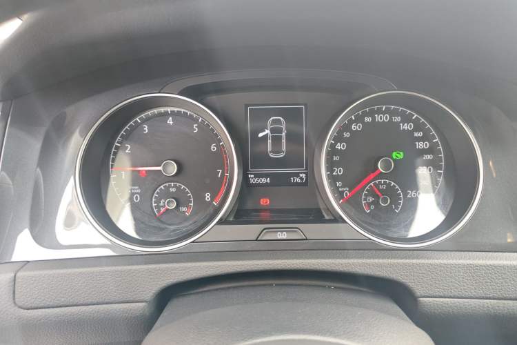 Used Volkswagen Golf 2019 280TSI DSG Comfort Version China VI Standard Instrument Cluster