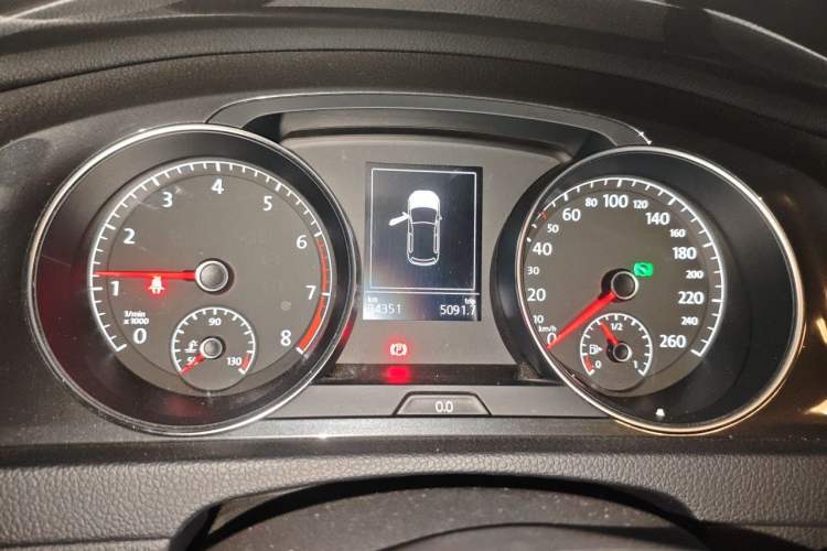 Used Volkswagen Golf 2019 280TSI DSG Luxury Version China VI Standard Instrument Cluster