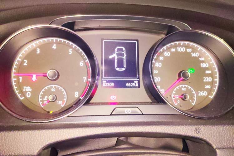 Used Volkswagen Golf 2019 280TSI DSG Comfort Version China VI Standard Instrument Cluster