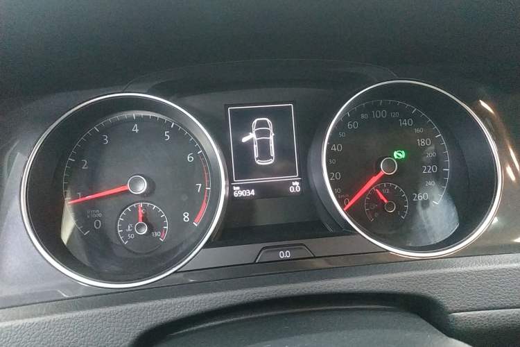 Used Volkswagen Golf 2019 280TSI DSG Comfort Version China VI Standard Instrument Cluster