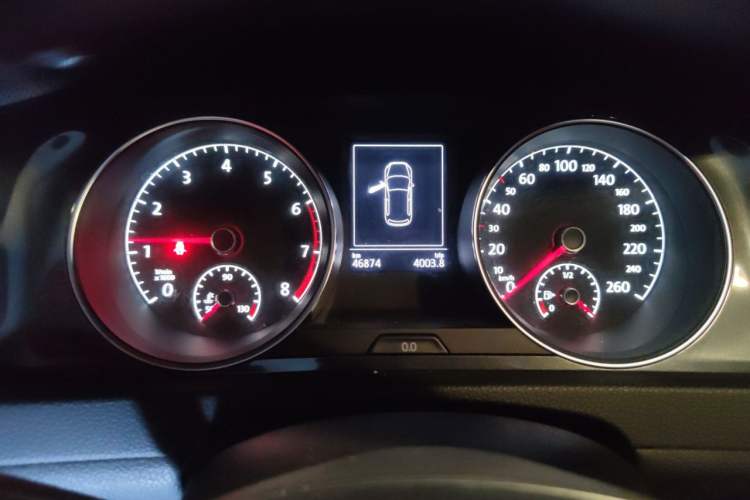 Used Volkswagen Golf 2019 200TSI DSG Comfort Version China VI Standard Instrument Cluster