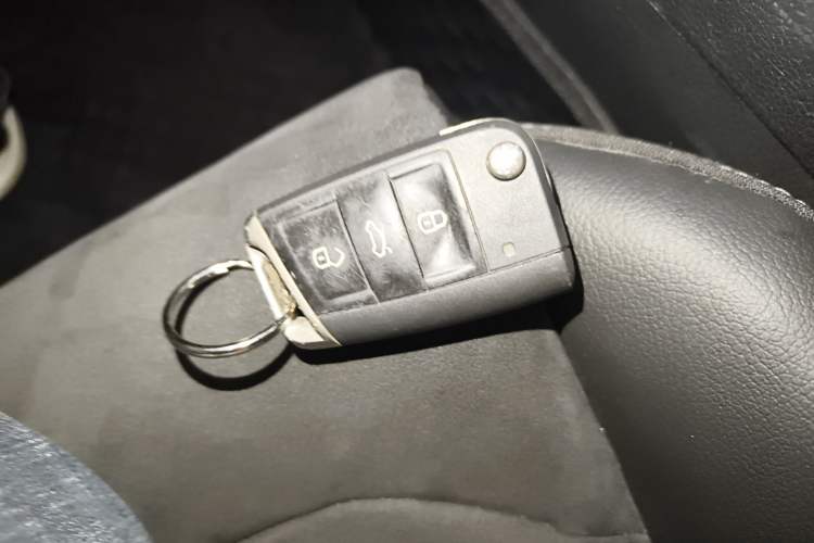 Used Volkswagen Golf 2019 280TSI DSG Luxury Version China VI Standard Interior 1