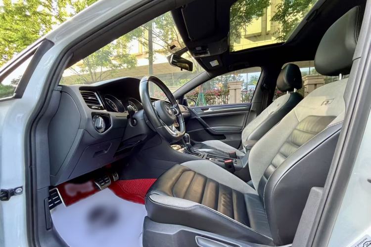 Used Volkswagen Golf 2019 280TSI DSG R-Line Model China V Standard Interior 1
