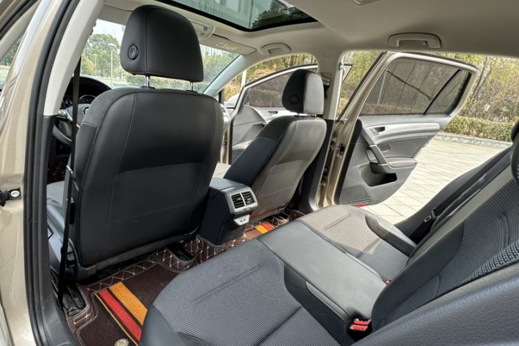 Used Volkswagen Golf 2019 280TSI DSG Comfort Version China V Standard Interior 1