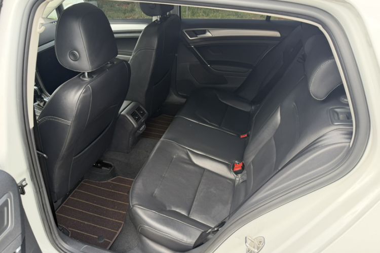 Used Volkswagen Golf 2019 280TSI DSG Comfort Version China VI Standard Interior 1