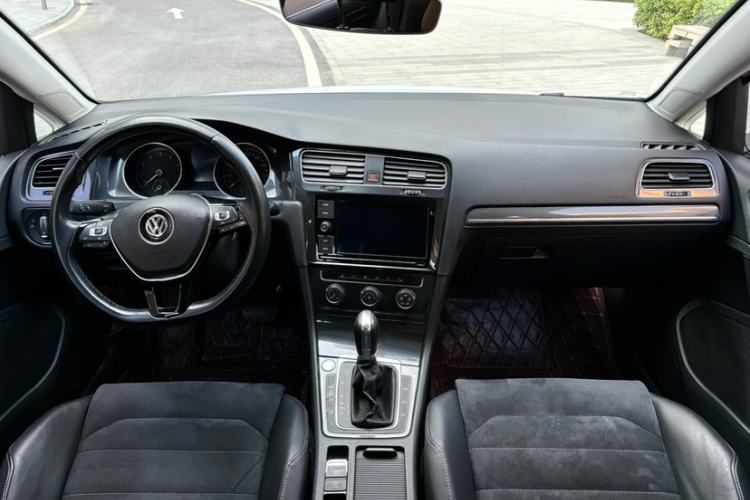 Used Volkswagen Golf 2019 280TSI DSG Luxury Version China V Standard Interior 1