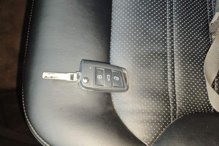 Used Volkswagen Golf 2019 1.8TSI Travel Edition Interior 1