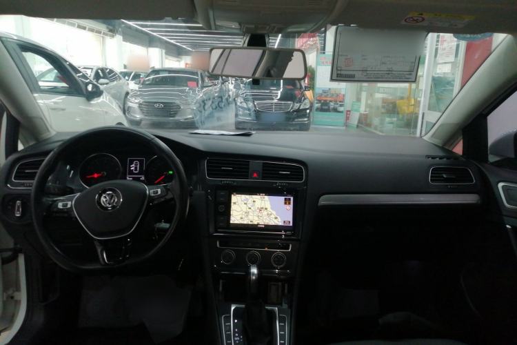 Used Volkswagen Golf 2019 280TSI DSG Comfort Version China VI Standard Interior 2